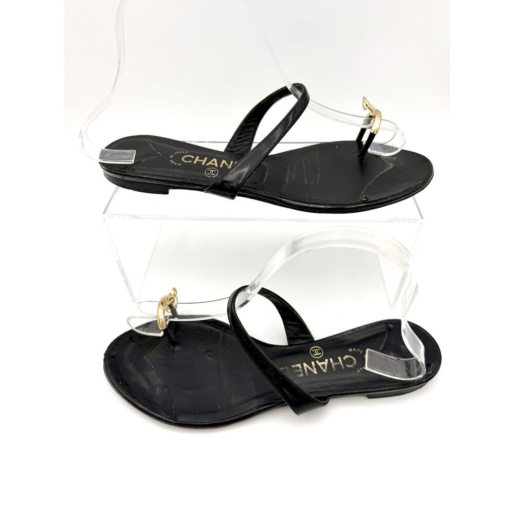 Chanel Toe Ring Sandal Black Leather Gold Interlocking CC Logo Size 39.5 / 9.5 - Picture 4 of 15